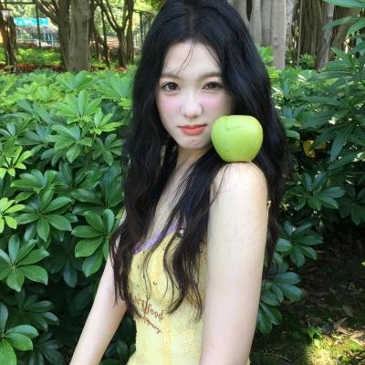 怪兽与女孩 封面